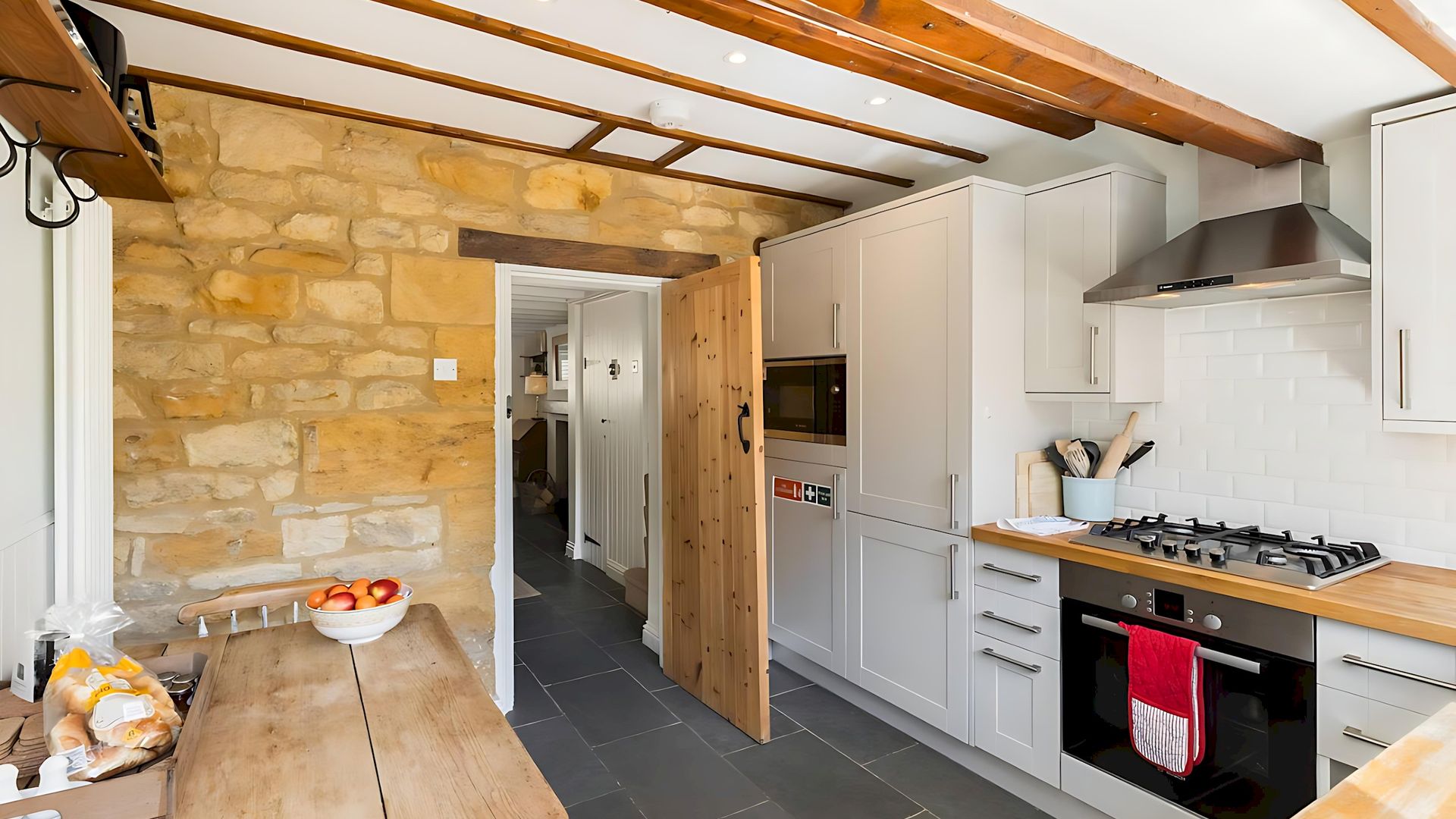 Golden Valley Manor photo 4