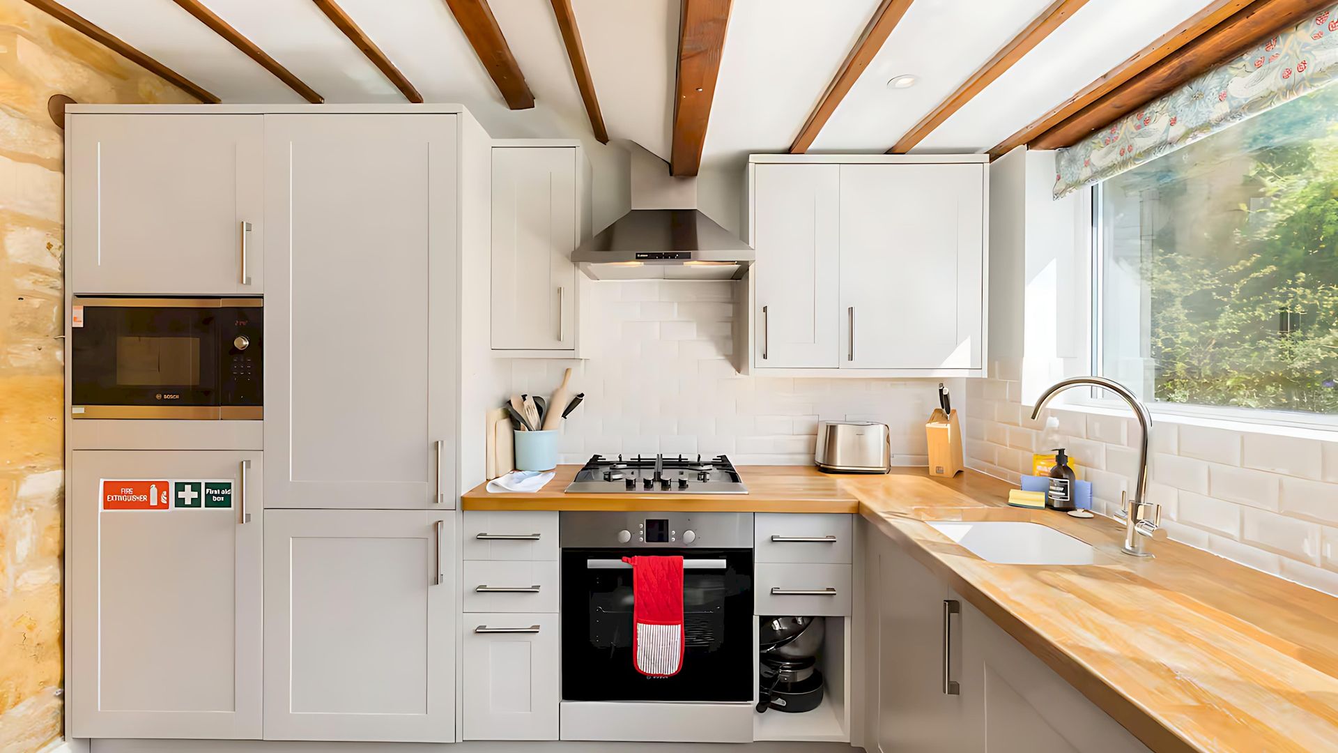 Golden Valley Manor photo 6