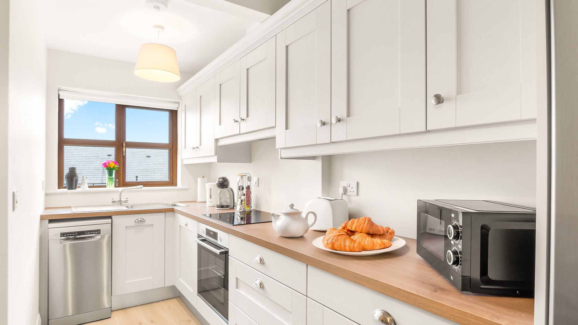 17 Clifden Court in the heart of Connemara photo 5