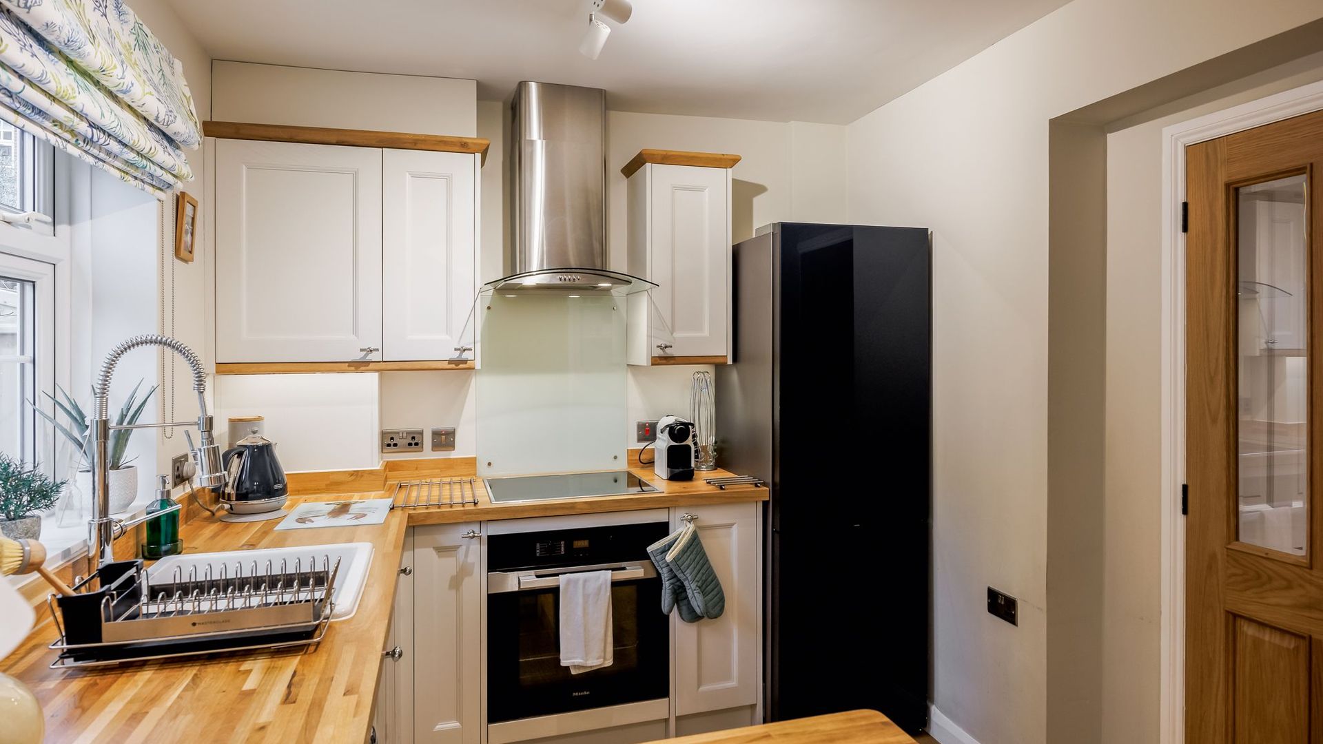 Courtyard Charm photo 7