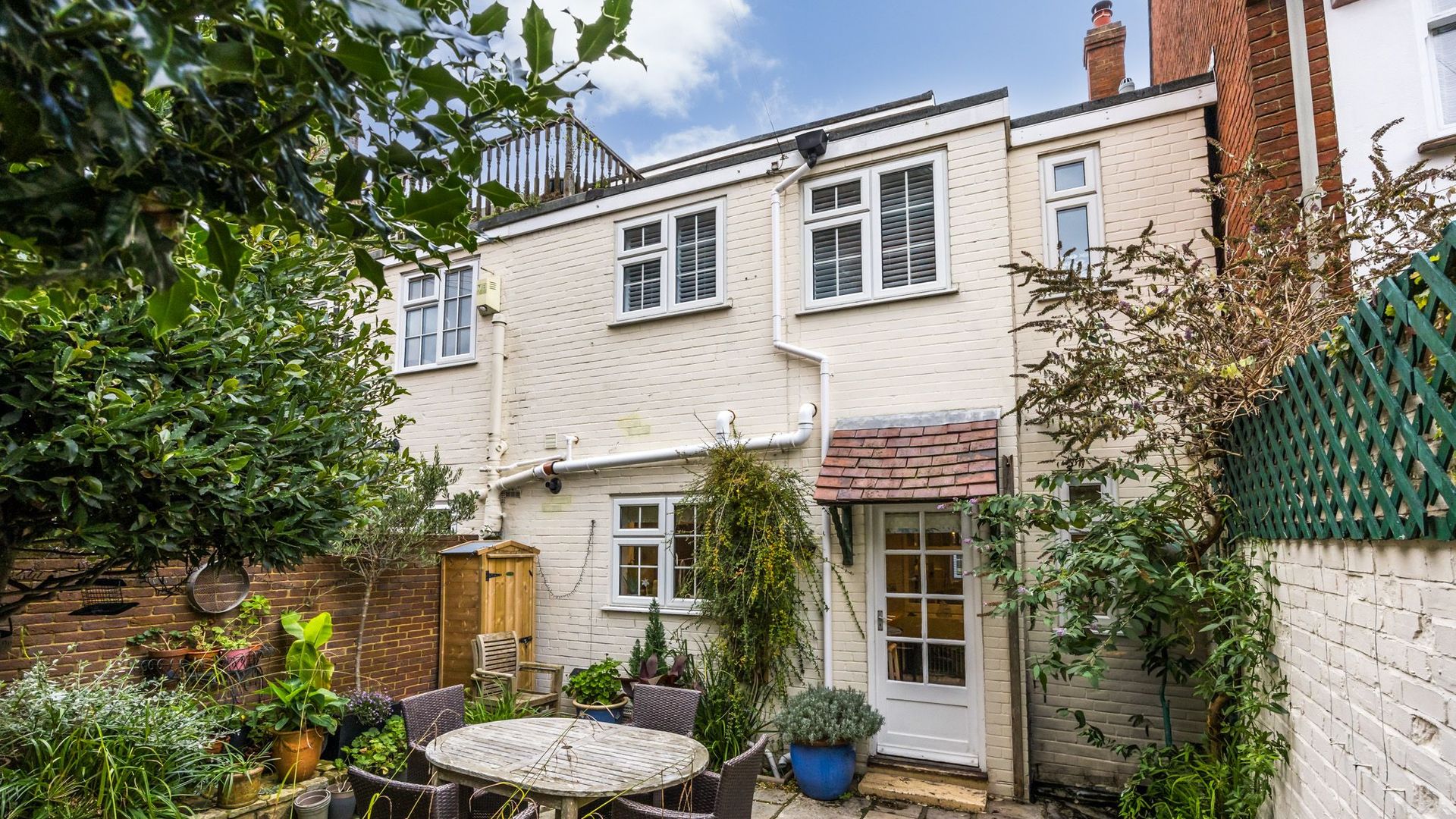 Courtyard Charm photo 2