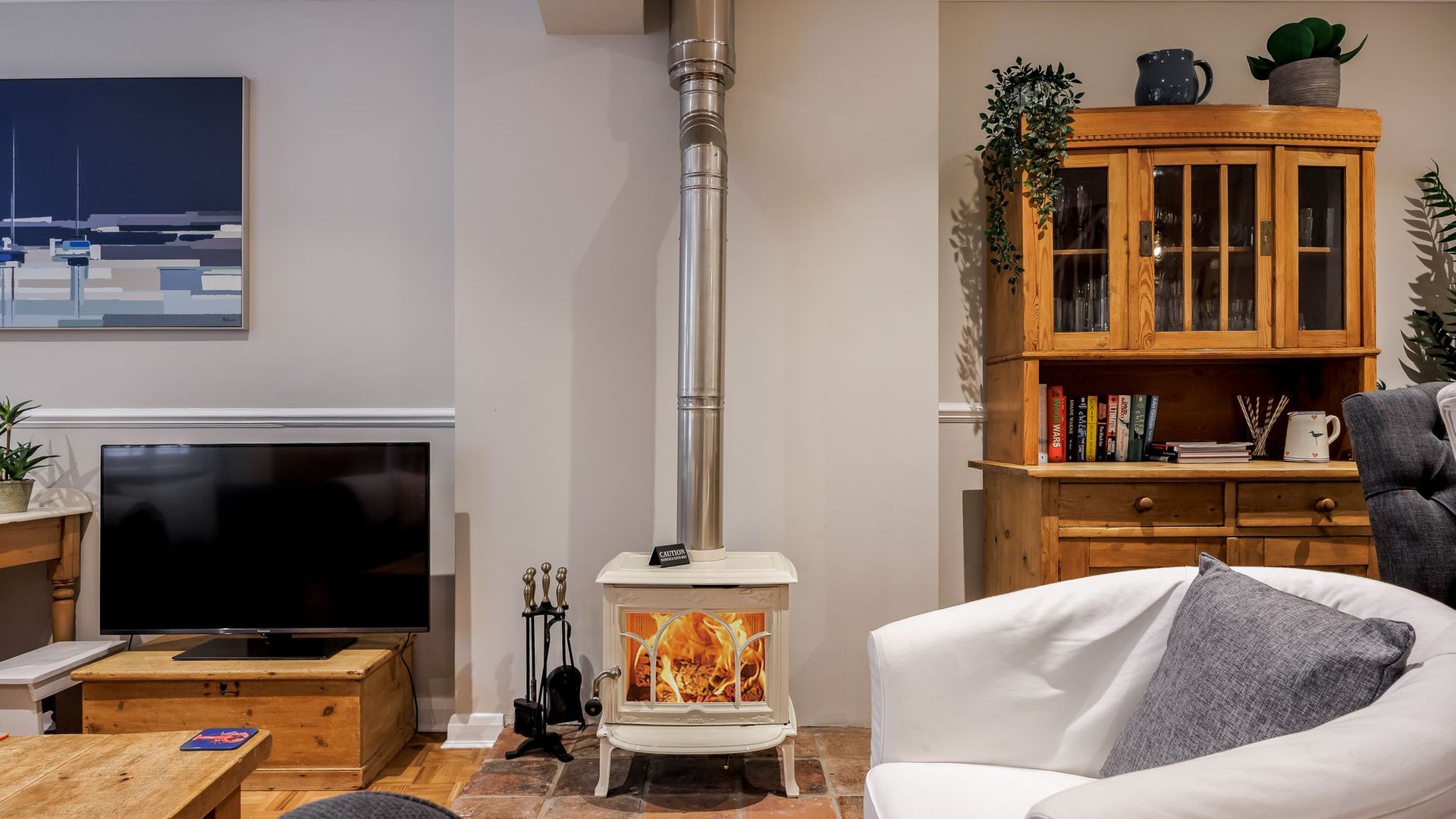 Courtyard Charm photo 3