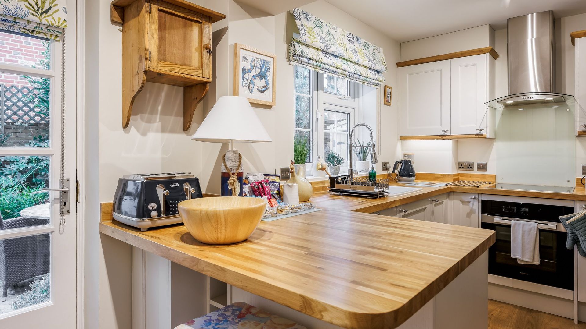 Courtyard Charm photo 8