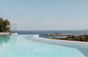 5-Star Luxury Accommodation in Violi Charaki, Crete - Fivestar.ie