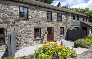 5-Star Luxury Accommodation in Crowlas, Cornwall - Fivestar.ie