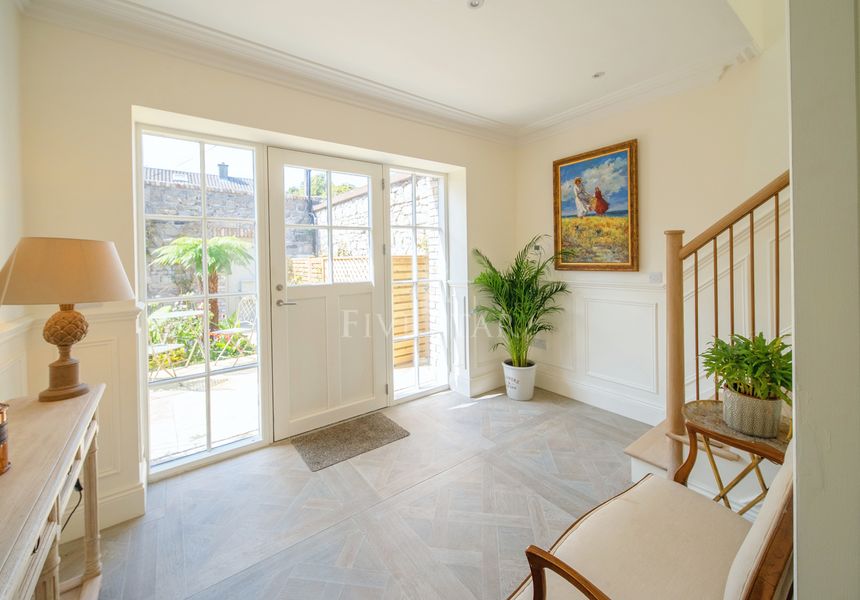 Lavish Ballsbridge Mews House photo