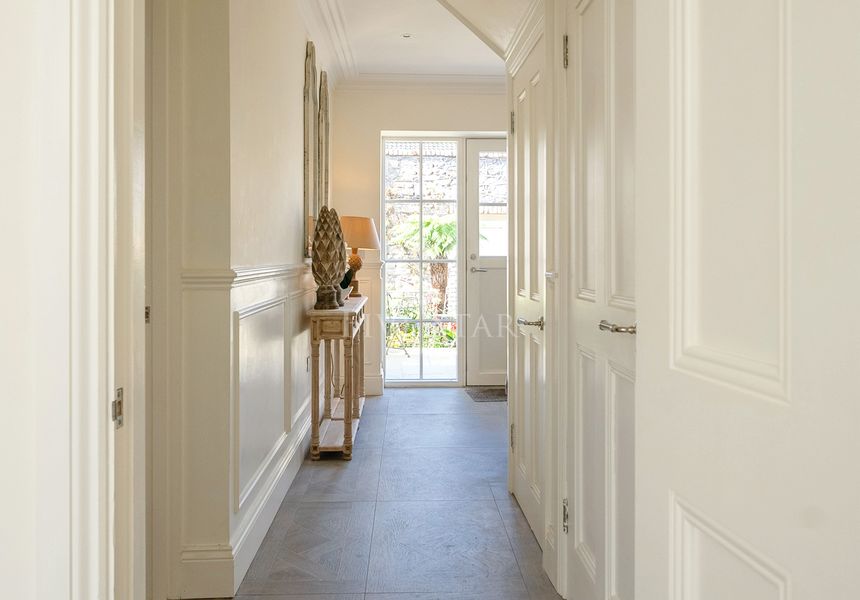 Lavish Ballsbridge Mews House photo