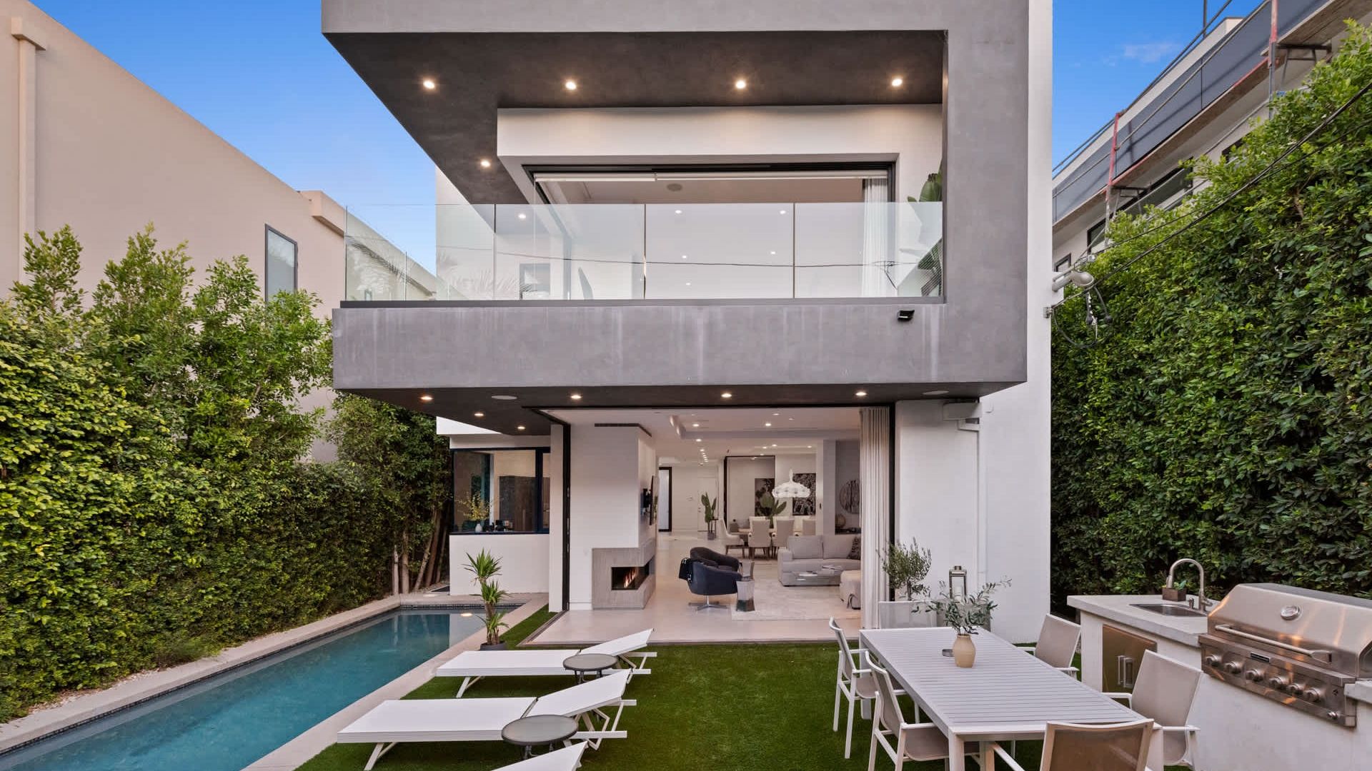 Rooftop Sunset | Luxury Vacation Rental in Los Angeles, USA - Fivestar.ie - Condo Rentals With Private Rooftop Lounge