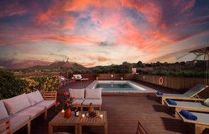 Sunset Hills Hideaway