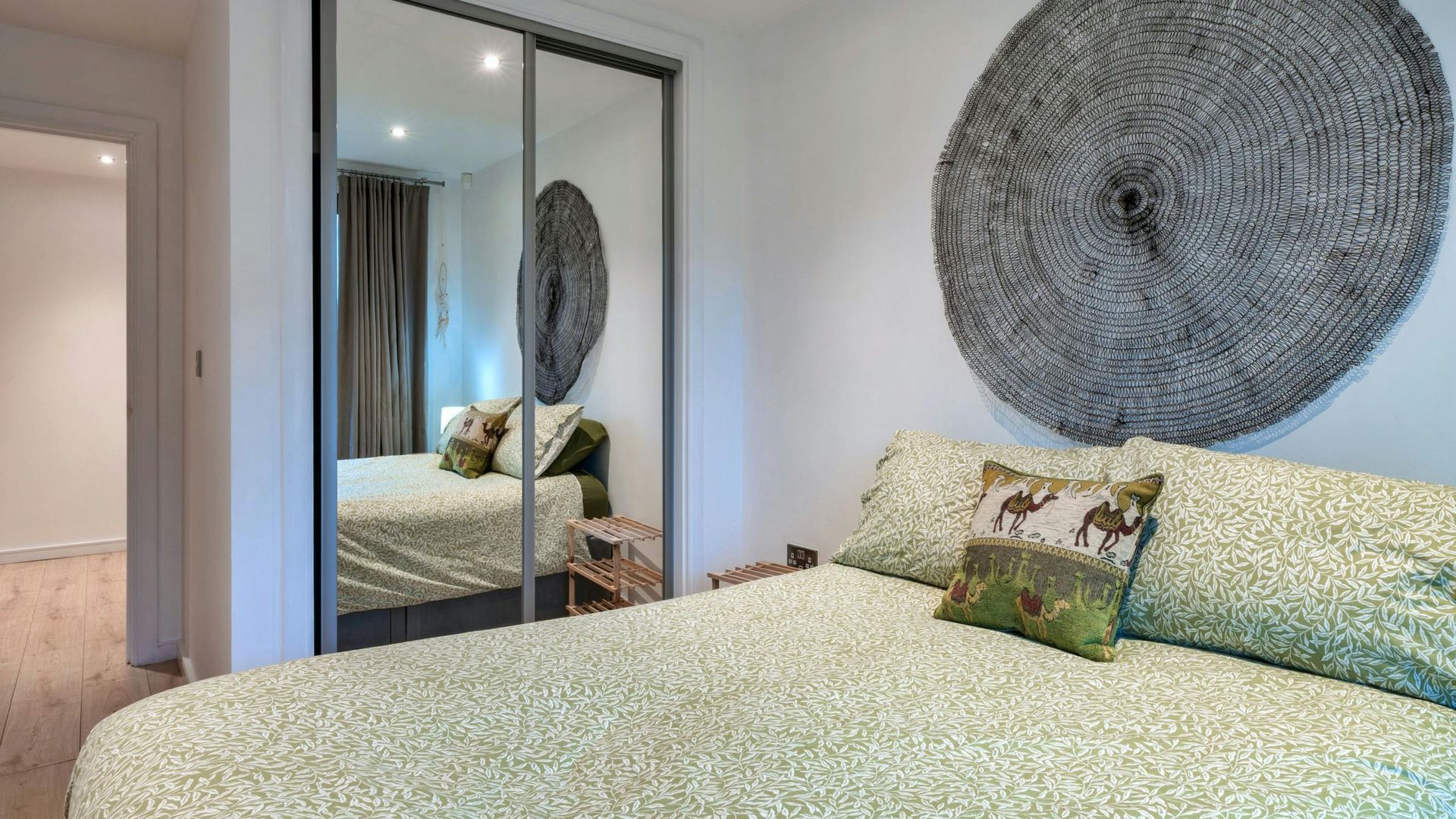 Plymouth Calm photo 9