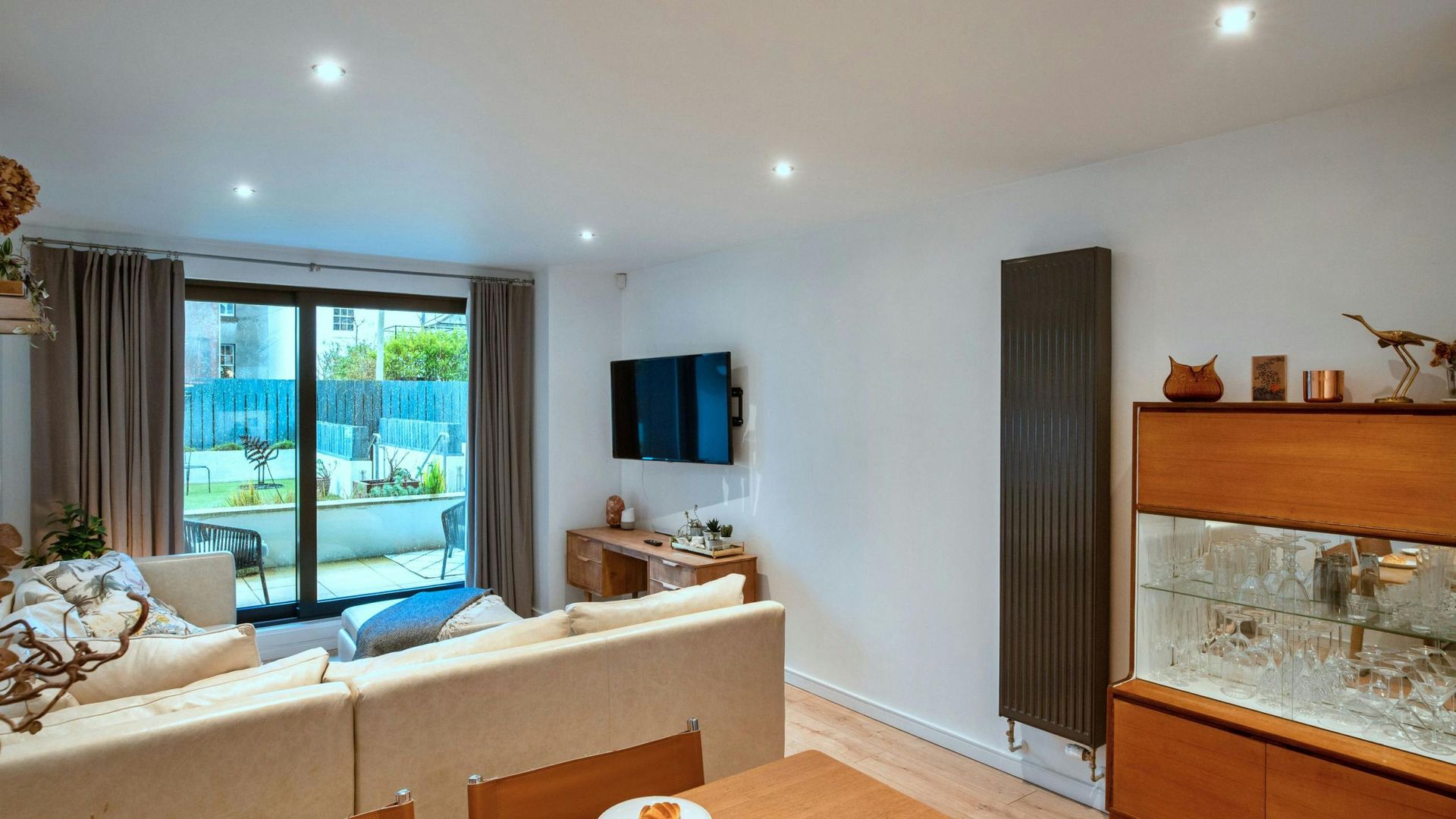 Plymouth Calm photo 5