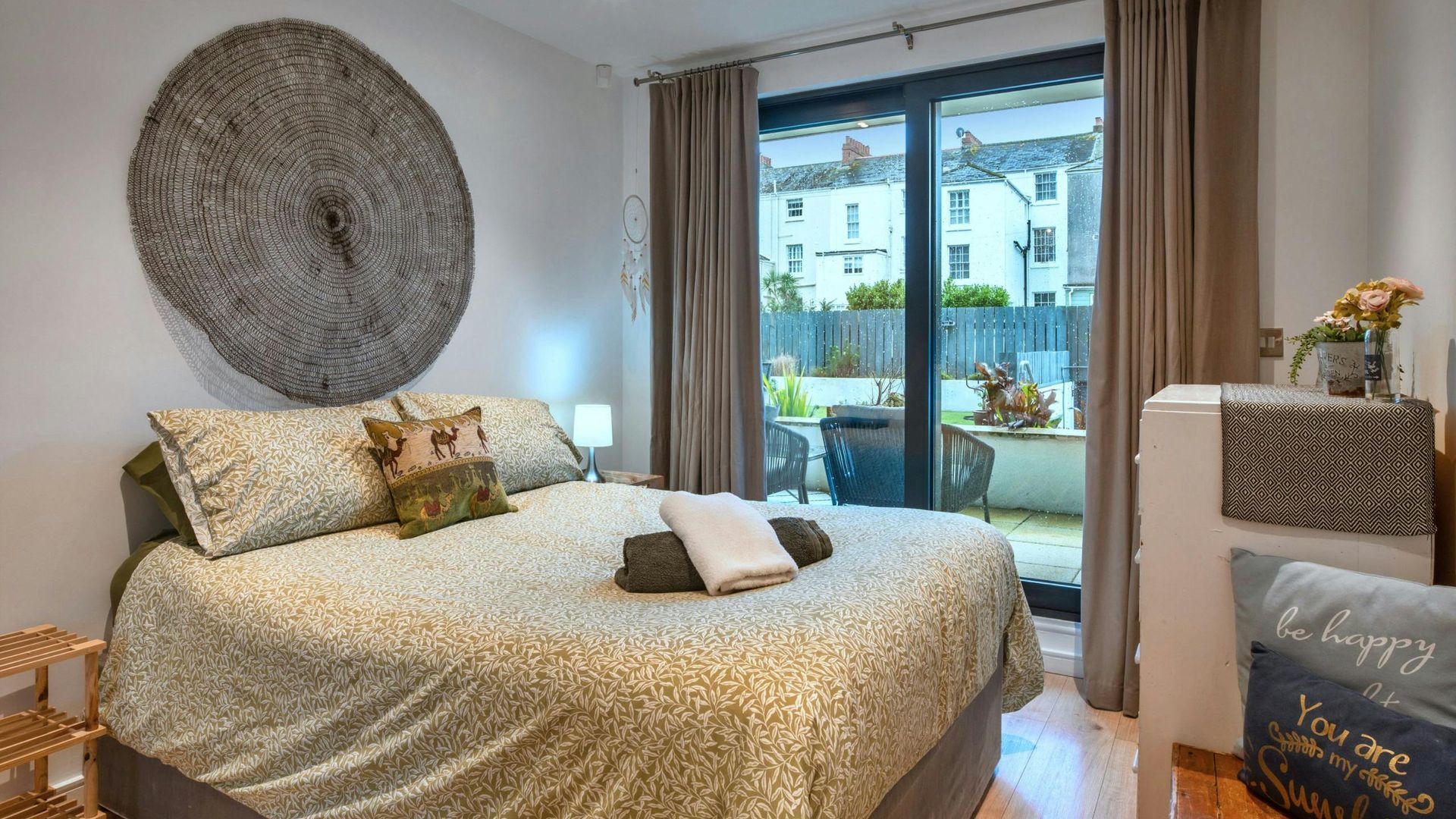 Plymouth Calm photo 8