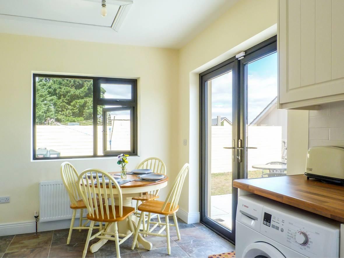 2 Bed in Dunhill photo 6