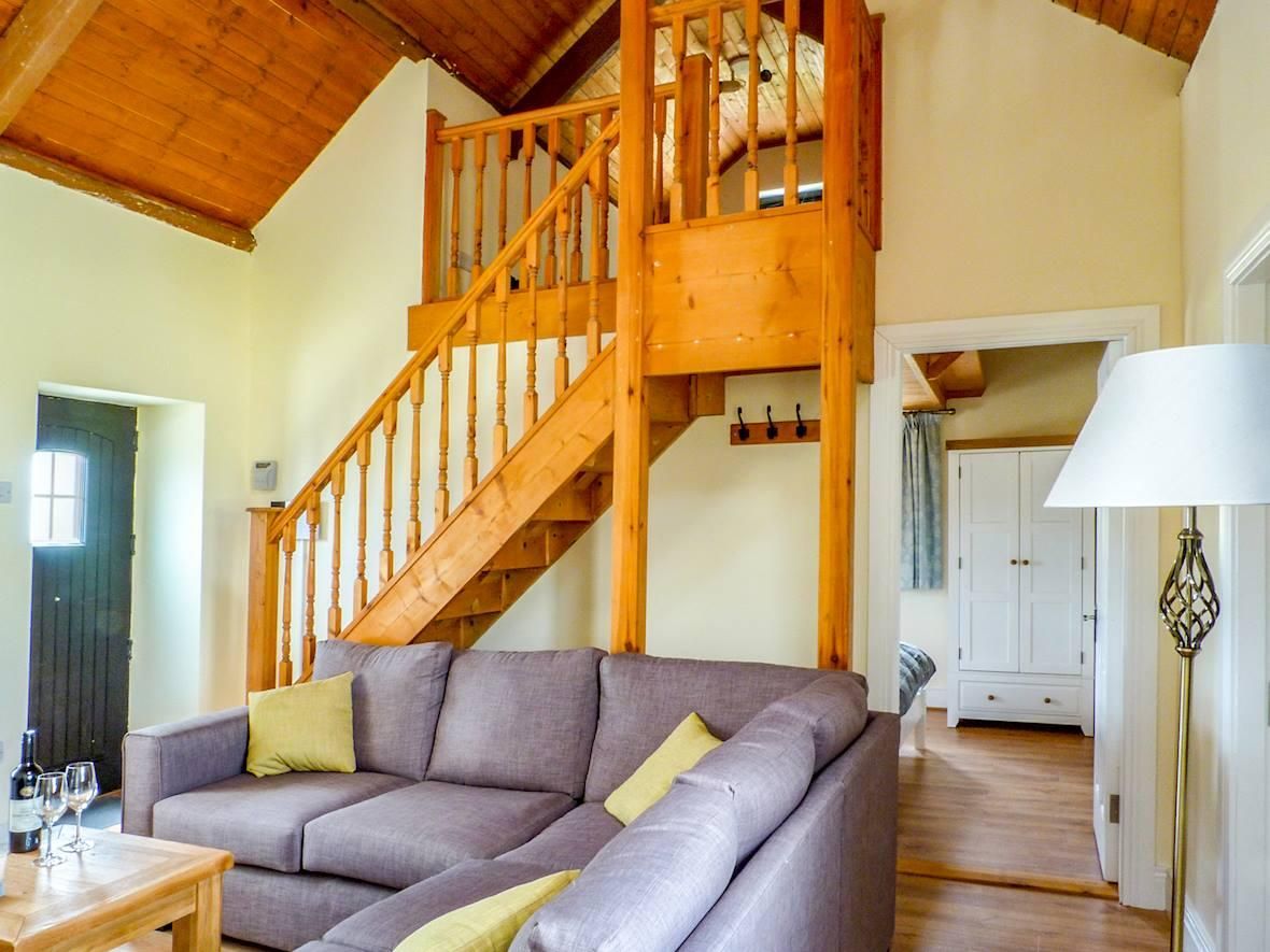 2 Bed in Dunhill photo 3