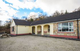 4 Bed in Rathmullan