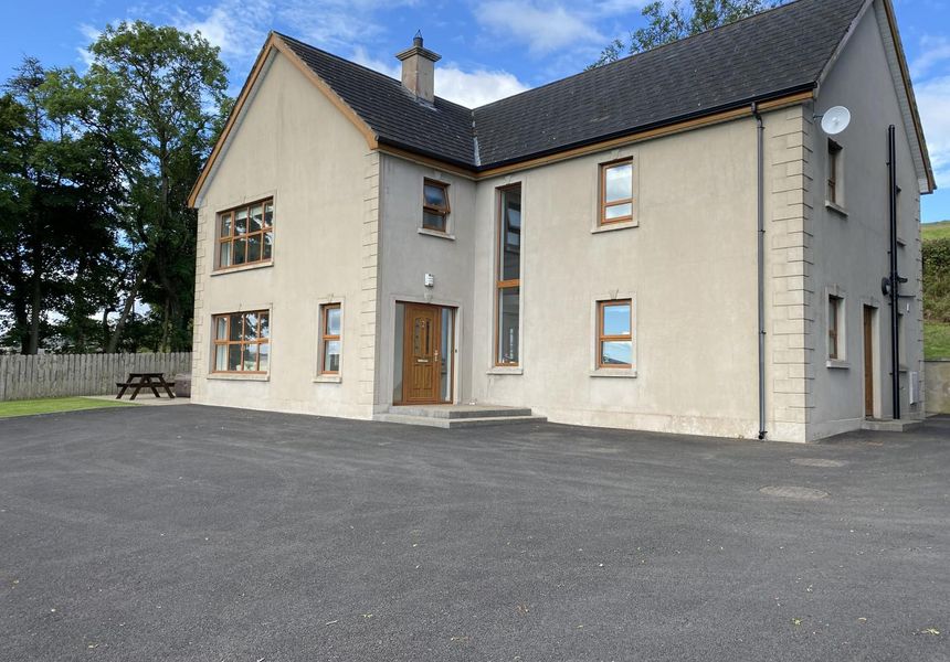 4 Bed in Glenarm photo