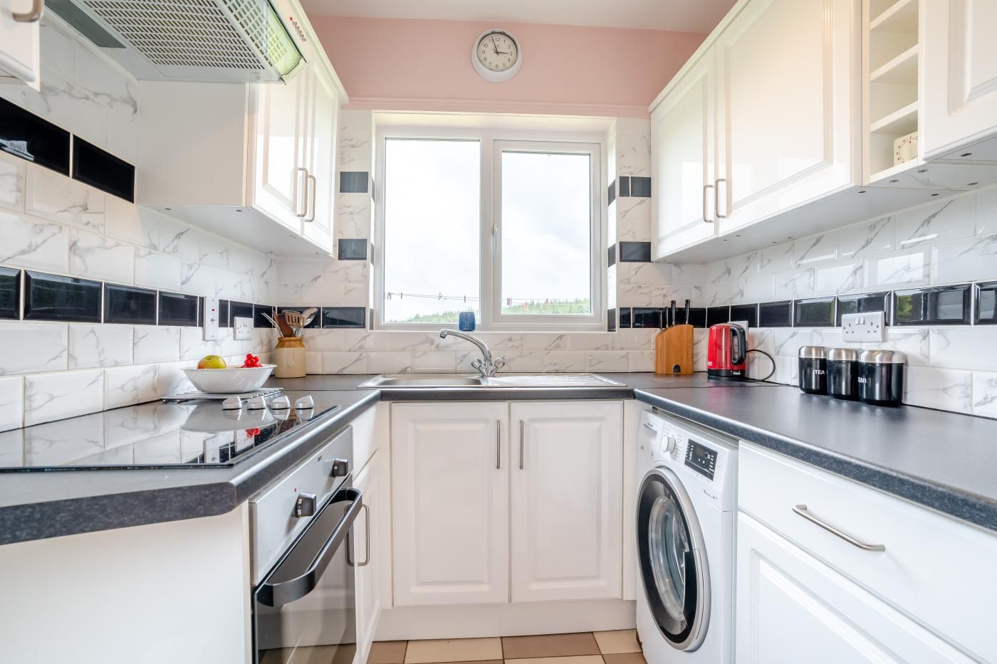 3 Bed in Waterford photo 6