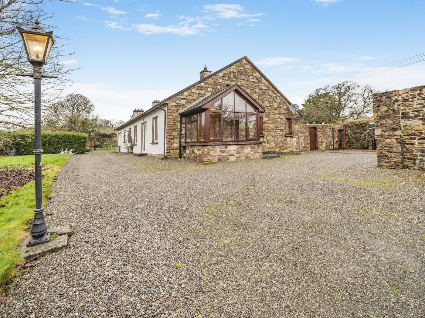 3 Bed in Enniscorthy photo 1
