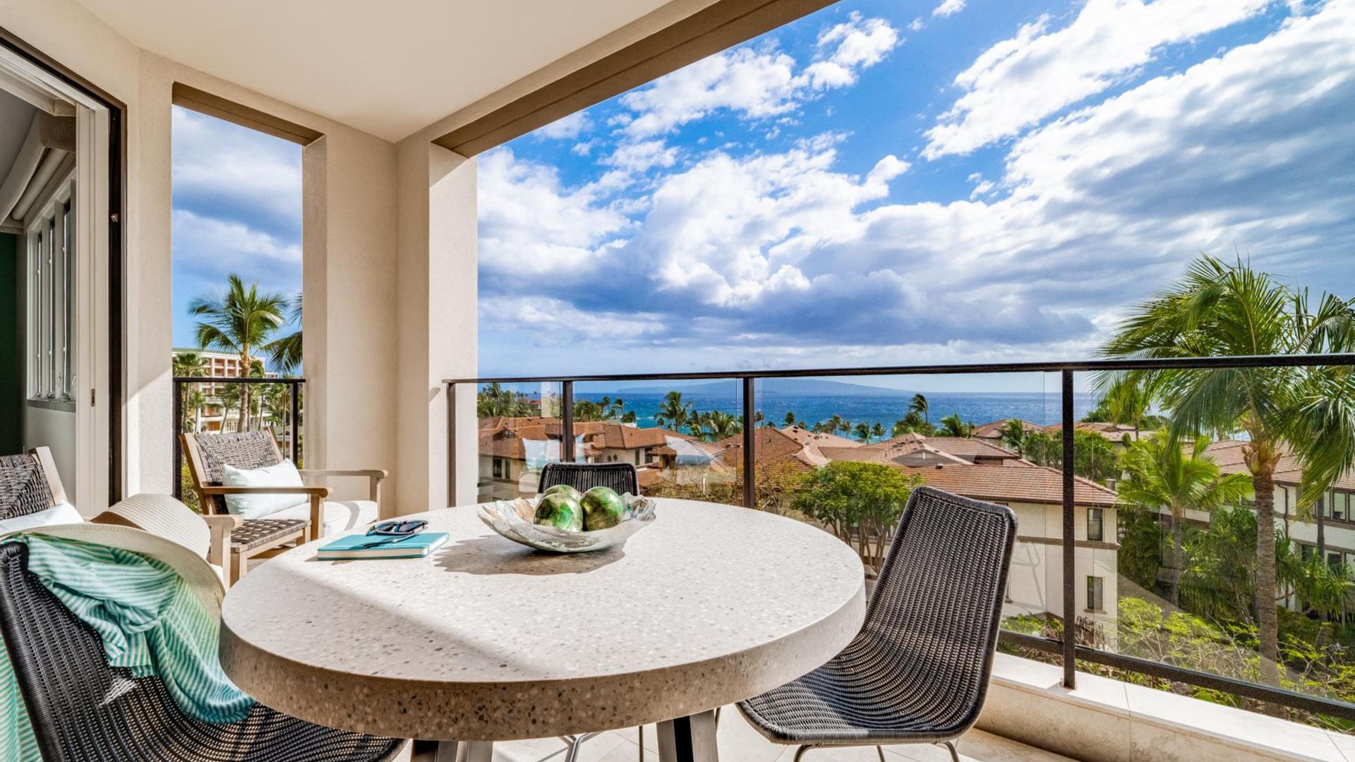 Penthouse Ocean Vista | Luxury Vacation Rental in Kihei, USA - Fivestar.ie
