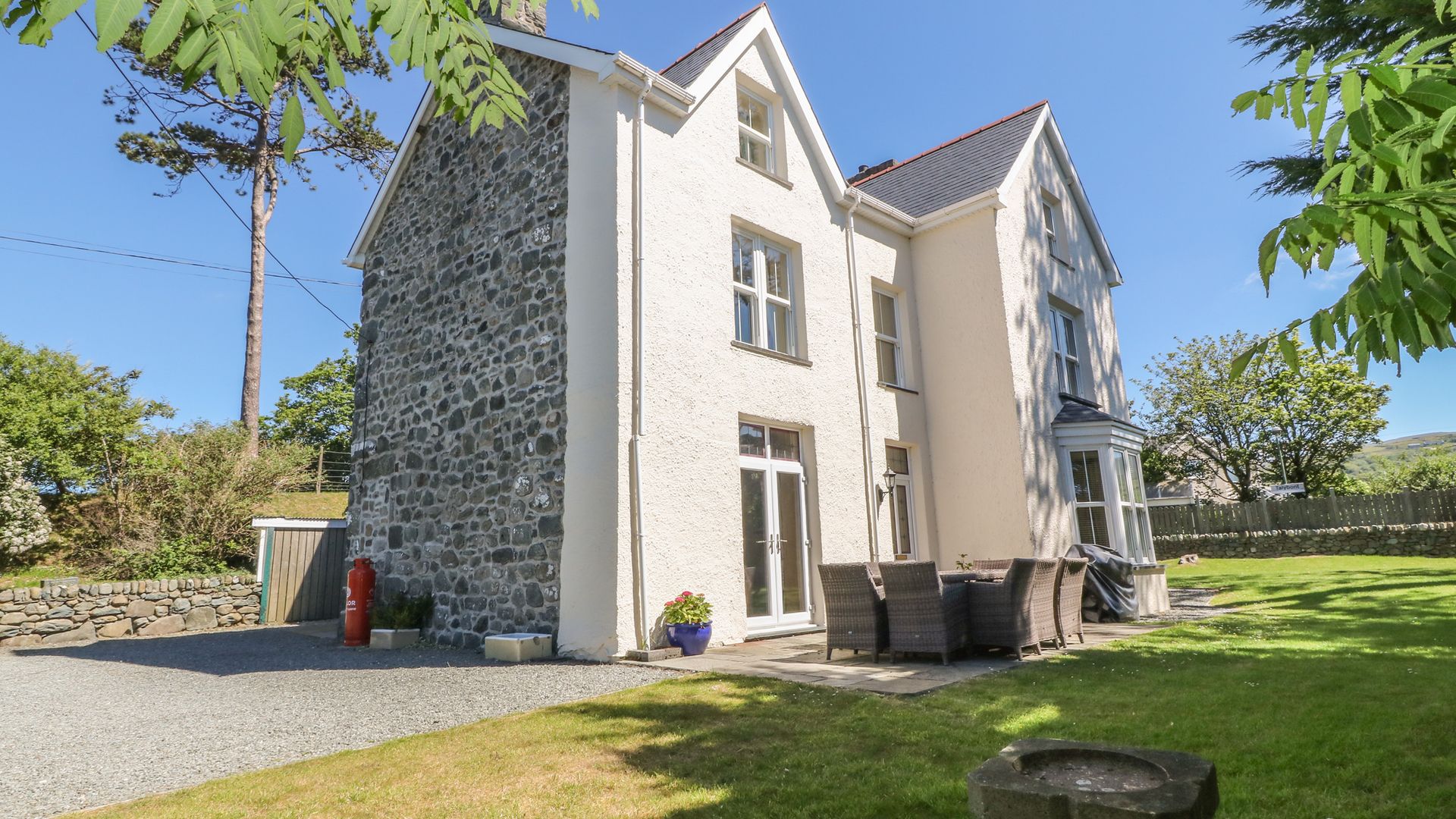 Tyddyn Goronwy photo 1