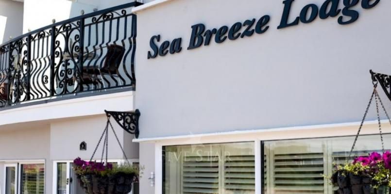 Sea Breeze Lodge photo 1