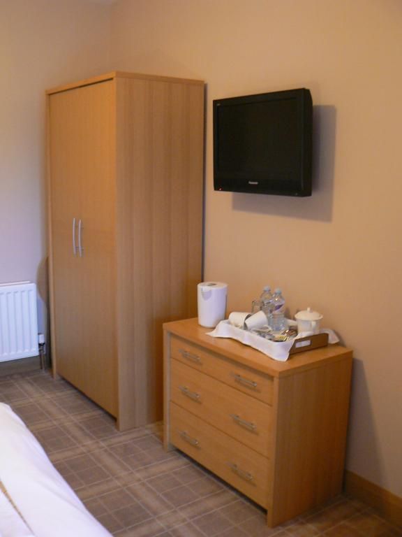Birches Guest Lodge photo 10