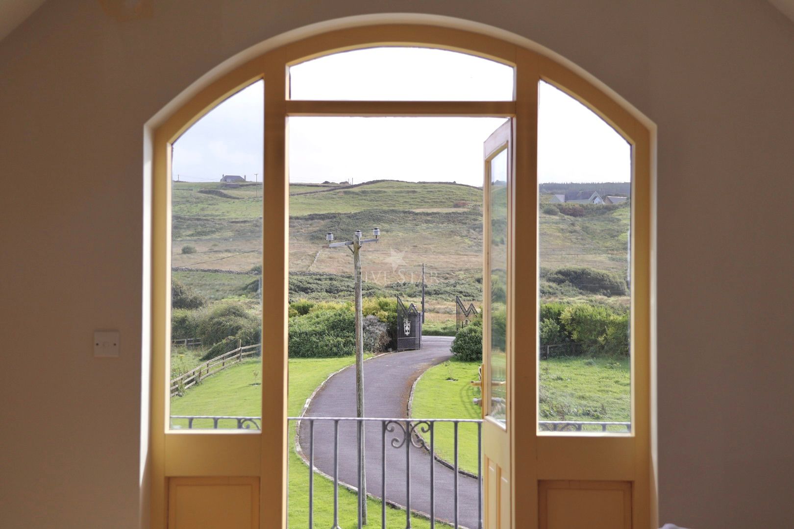 Country House on Private 20-Acre Estate photo 13