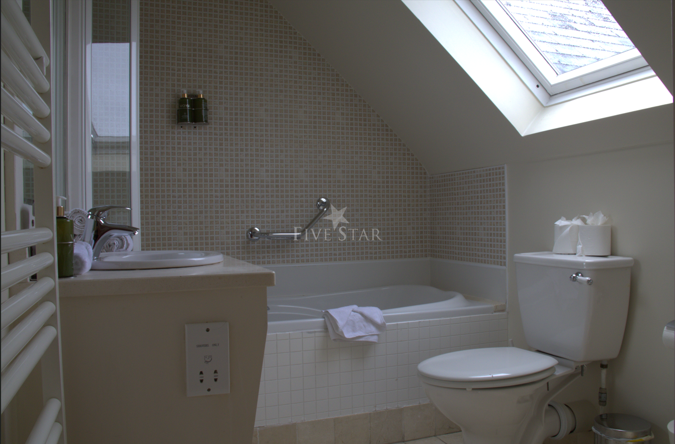 Country House on Private 20-Acre Estate photo 18