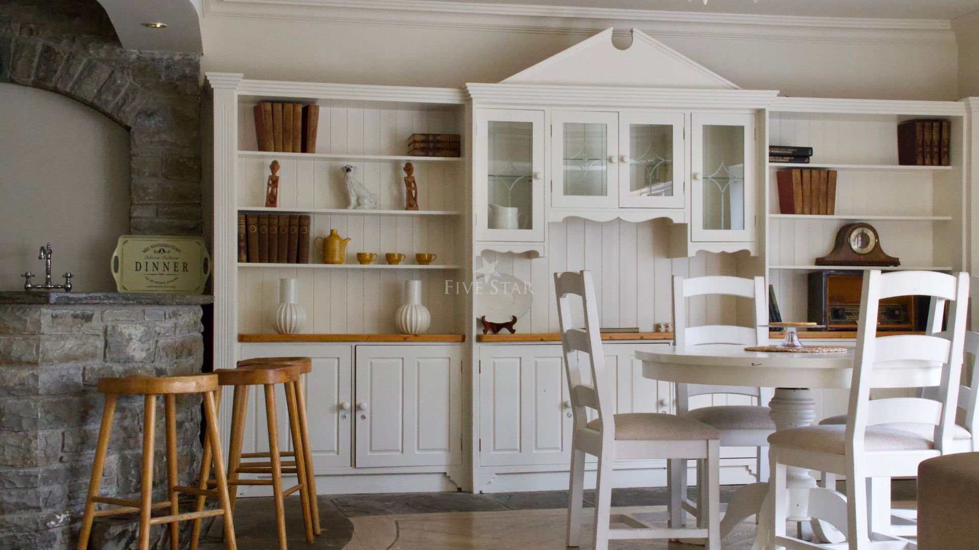 Country House on Private 20-Acre Estate photo 5