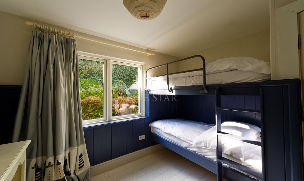Cliff Cottage photo 7
