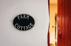 Farm Cottage Larchfield Estate