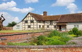 Eckington Manor Farm