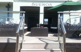 Suenos Guesthouse reviews