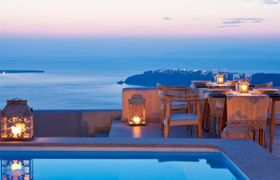 Gold Suites Santorini reviews