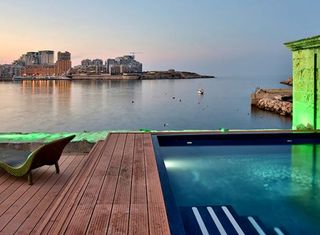 Waterfront Villa Valletta 