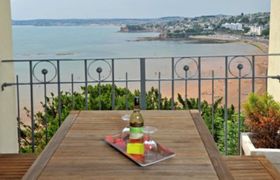 Apartment 15 Astor House Warren Road Torquay TQ2 5TR reviews