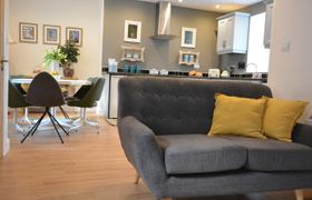 Morning Side - CHIC HOME IN THE CULTURAL HUB OF DINGLE! reviews