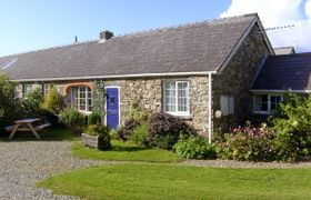 Eynons Cottage reviews