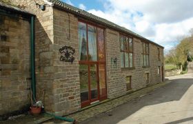 Whaley Bridge Cottage