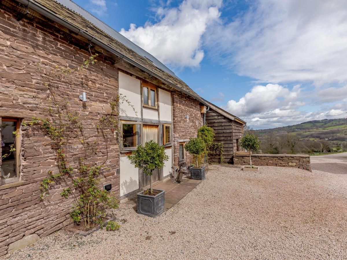 Cottage in Herefordshire photo 1