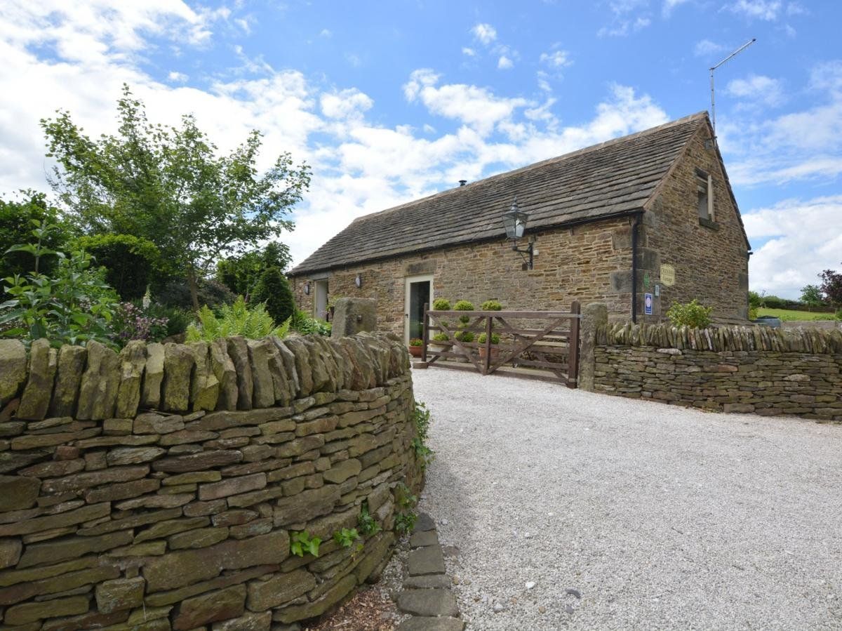 Barn in Derbyshire photo 1