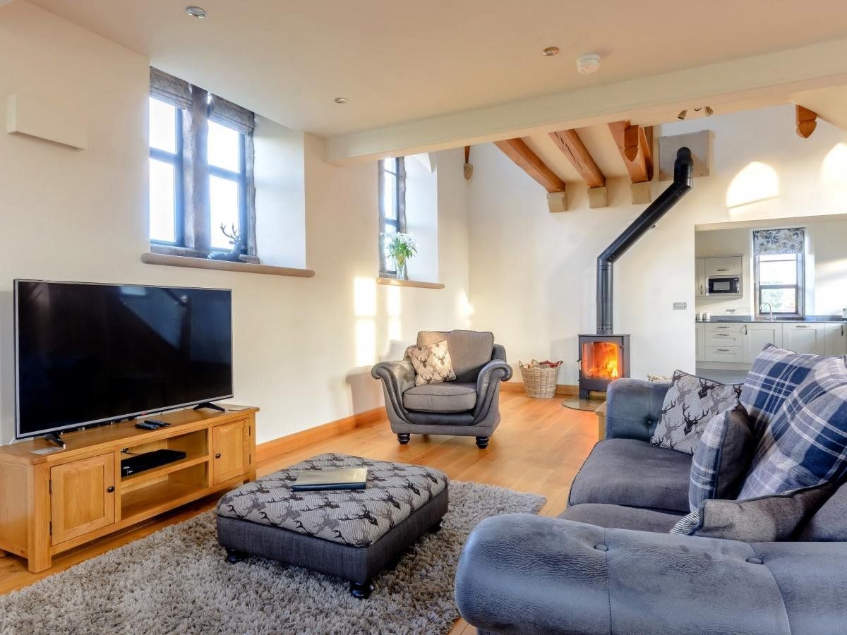 House in Staffordshire photo 2