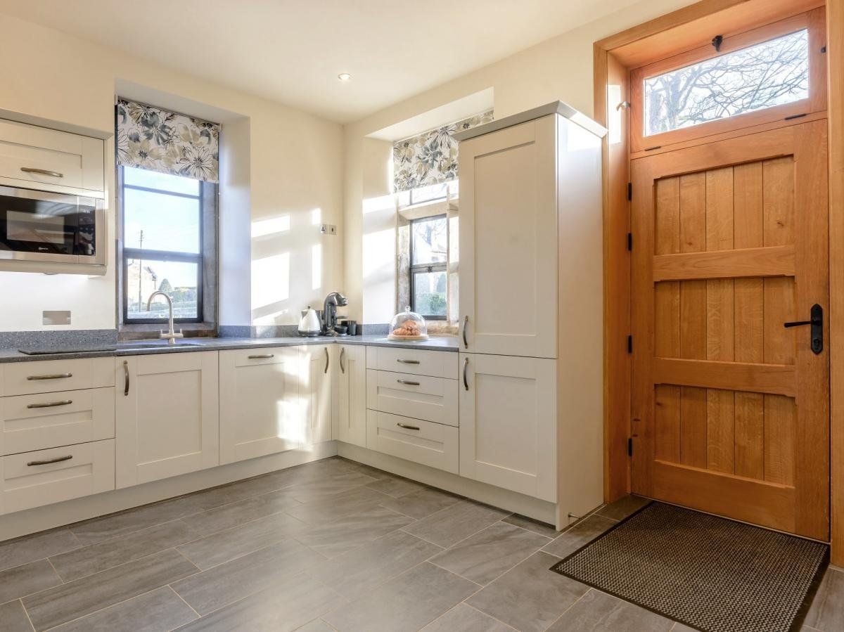 House in Staffordshire photo 9