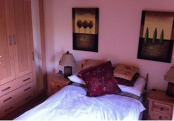 Tranquil country home photo 9