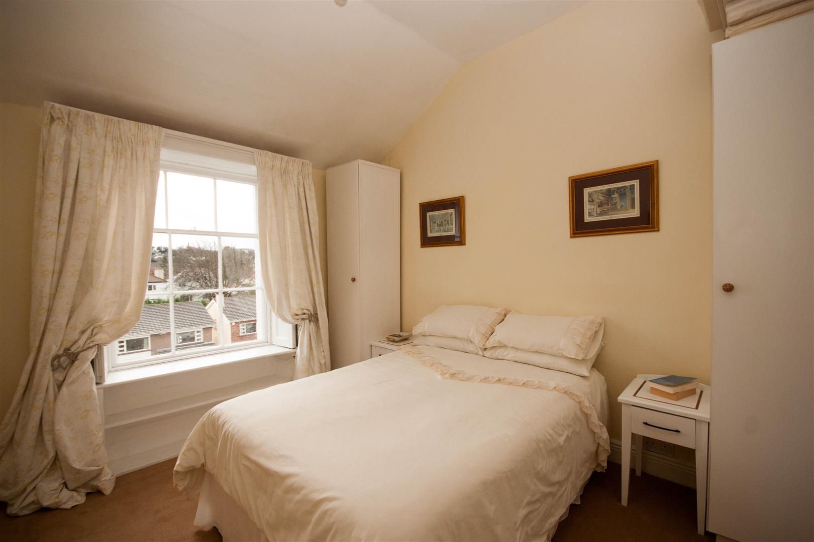 Exquisite Blackrock Residence photo 12