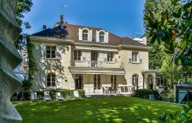 Neuilly-Sur-Seine Estate reviews