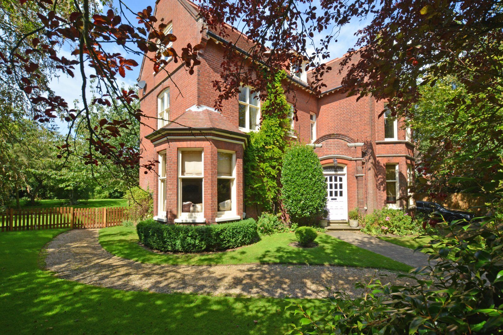 Lismore House photo 1