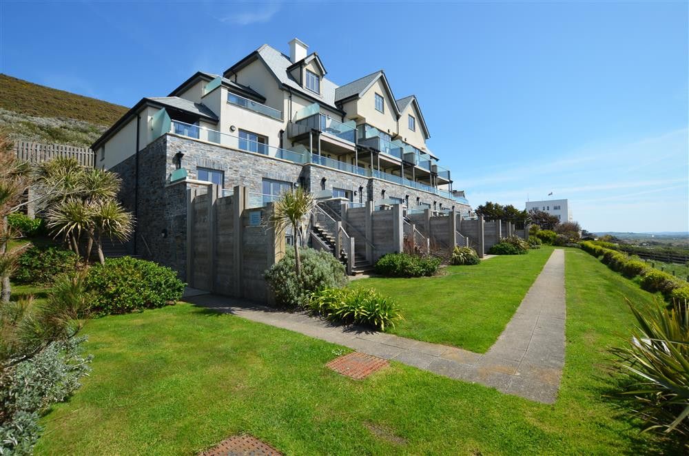 2 Ocean Point photo 6
