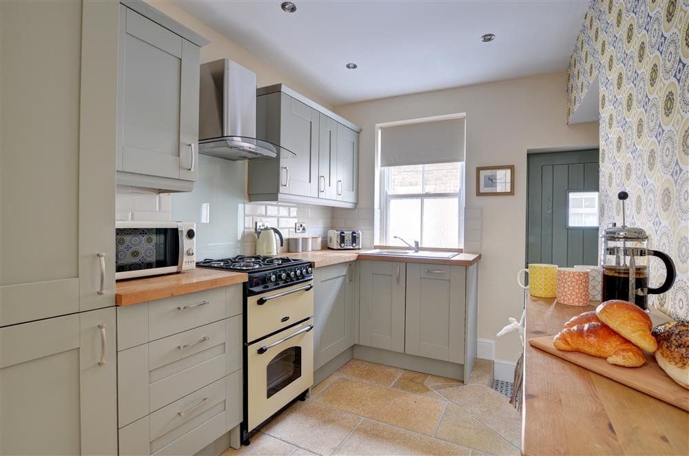 4 Henrietta Street photo 2