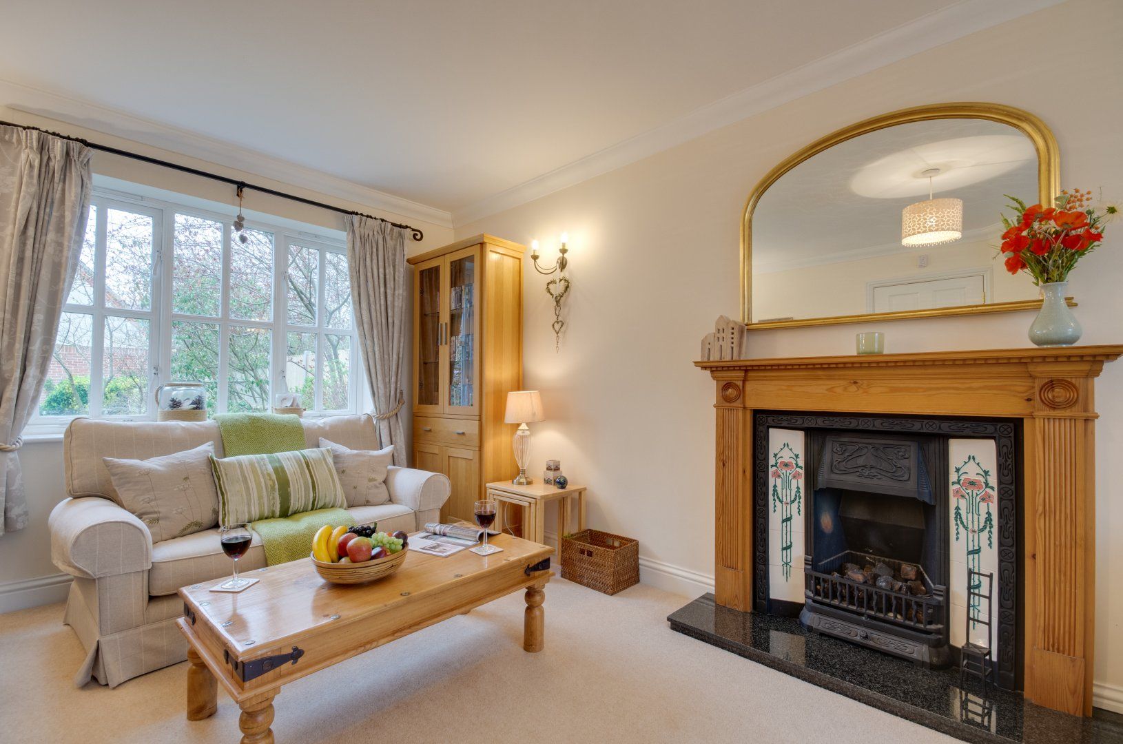 11 Oaklands Crescent photo 2